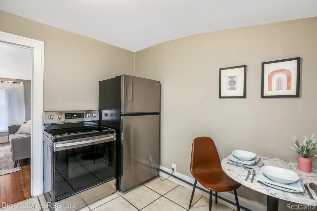366 W Bennett Avenue Ferndale City MI 48220