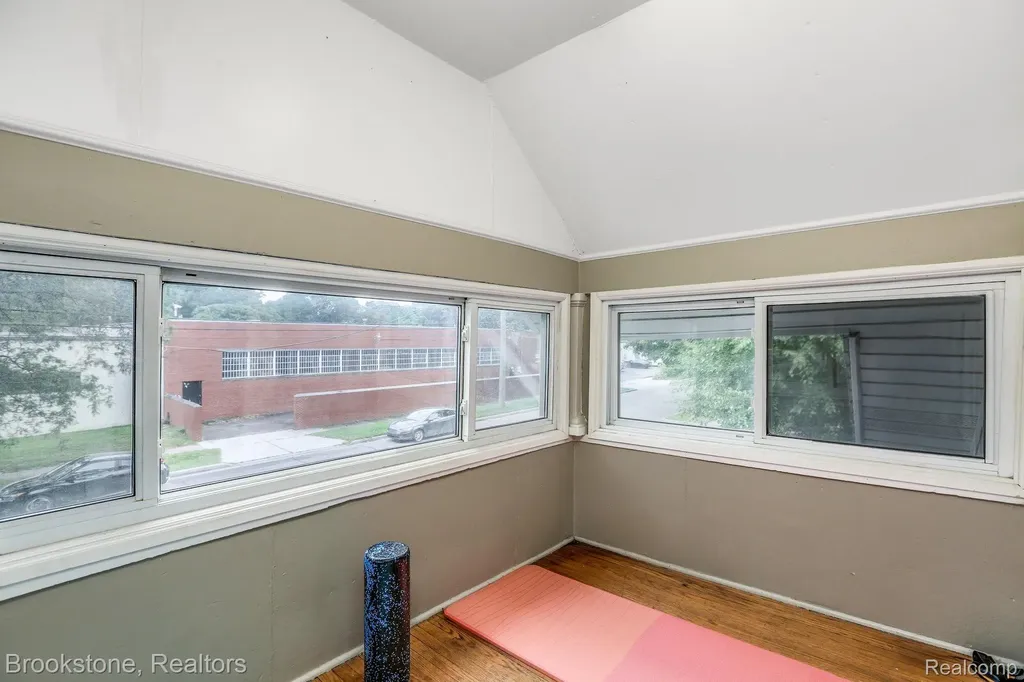 366 W Bennett Avenue Ferndale City MI 48220
