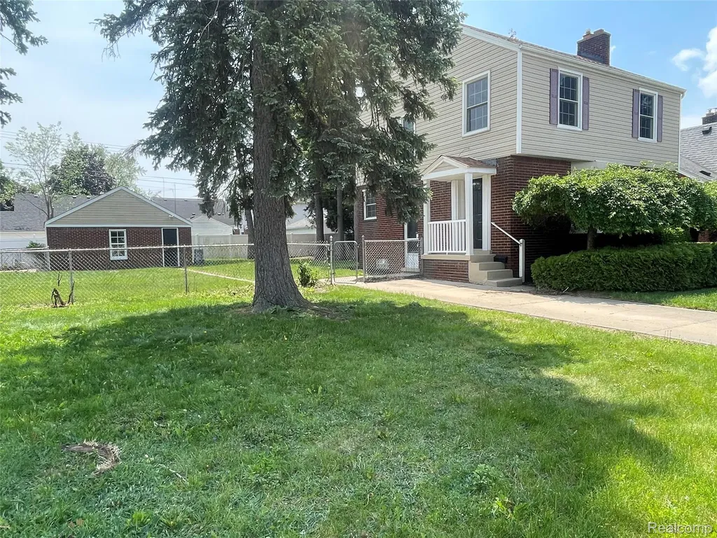 13203 Chestnut Street Southgate City MI 48195