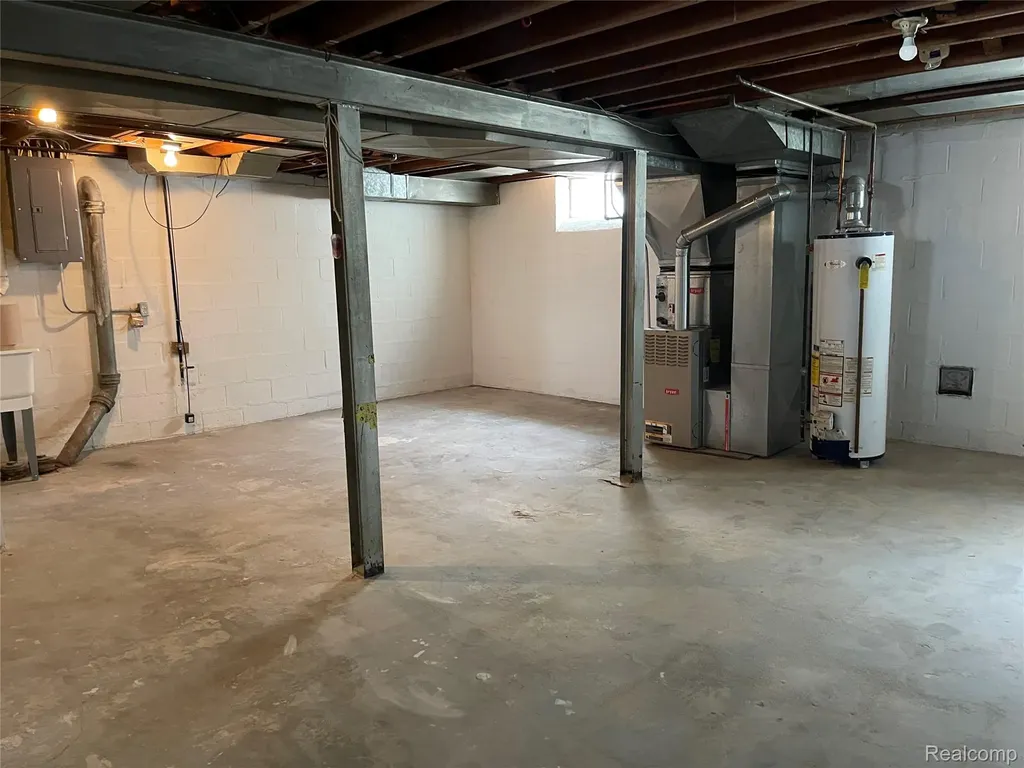13203 Chestnut Street Southgate City MI 48195