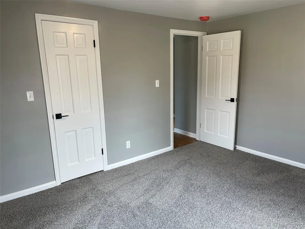 13203 Chestnut Street Southgate City MI 48195