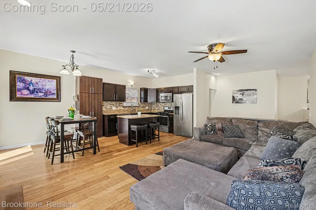 46561 Plum Grove Drive Macomb Township MI 48044