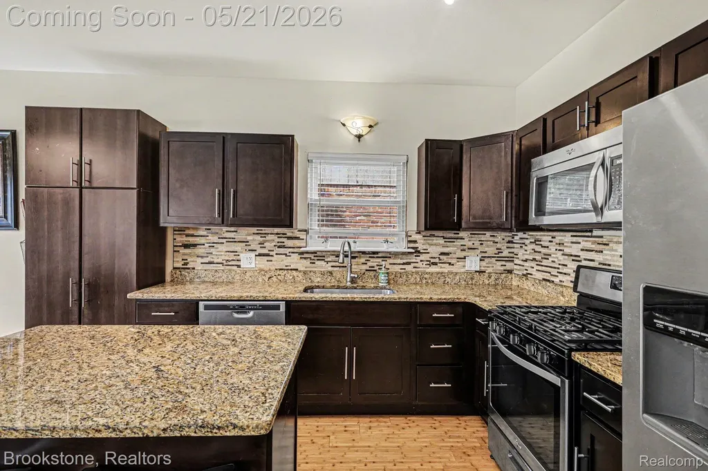 46561 Plum Grove Drive Macomb Township MI 48044
