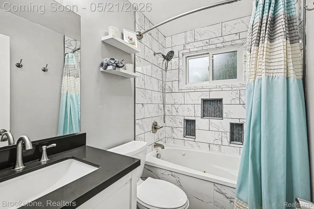46561 Plum Grove Drive Macomb Township MI 48044