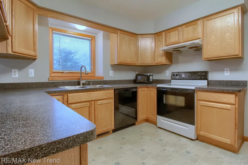 508 Heartwood Lane Pittsfield Charter Township MI 48176