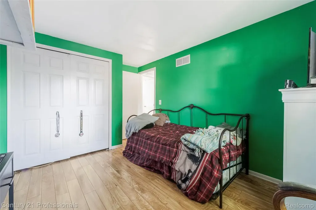 9664 Listeria Street Commerce Charter Township MI 48382