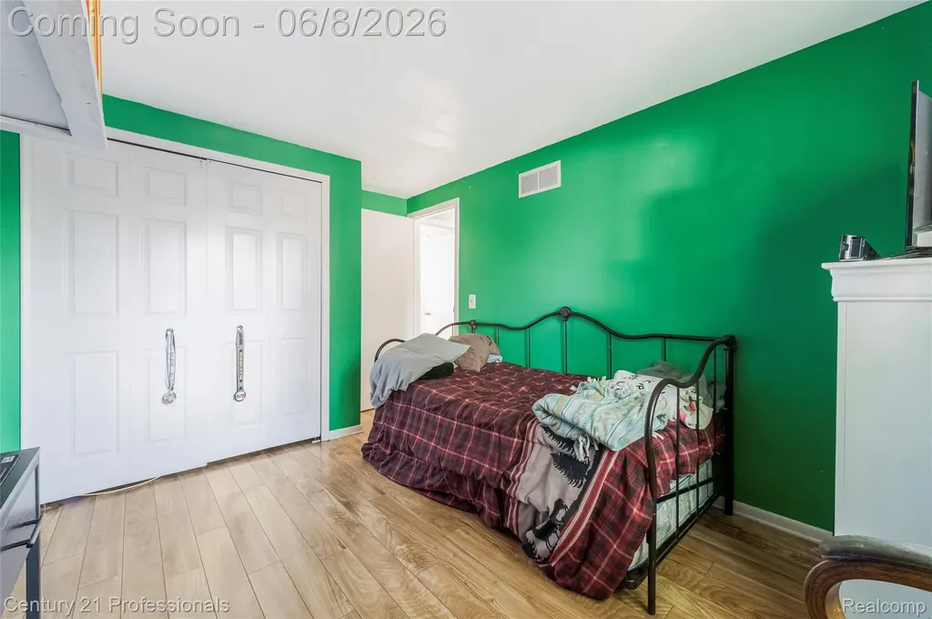 9664 Listeria Street Commerce Charter Township MI 48382