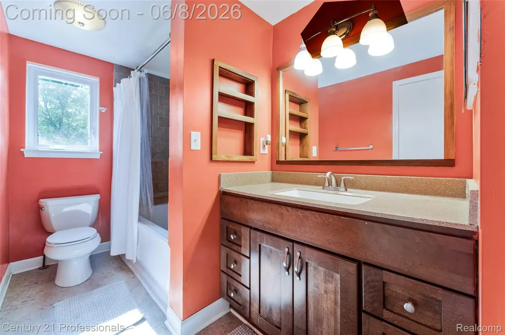 9664 Listeria Street Commerce Charter Township MI 48382