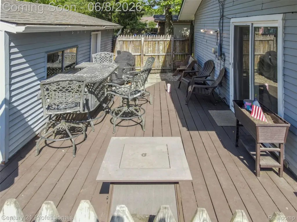 9664 Listeria Street Commerce Charter Township MI 48382