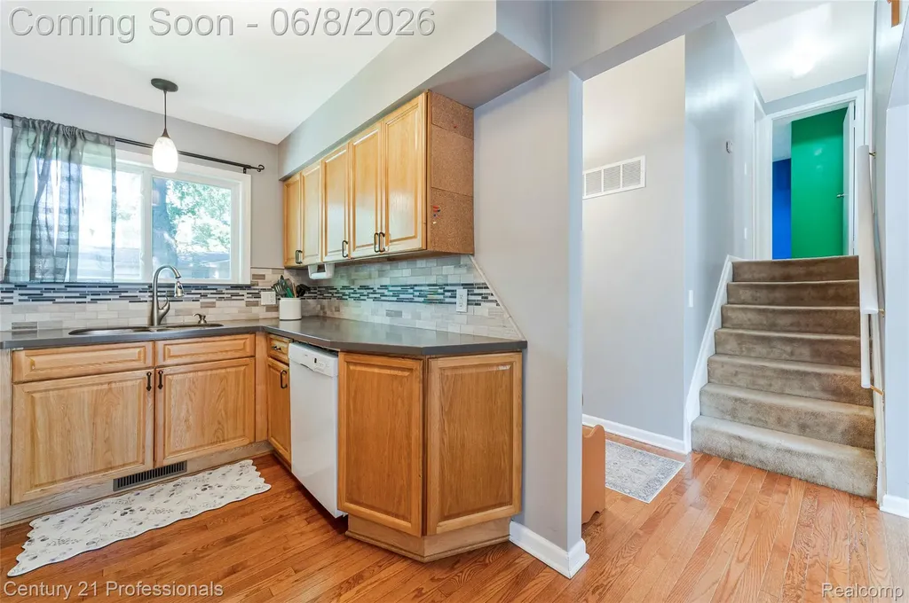 9664 Listeria Street Commerce Charter Township MI 48382