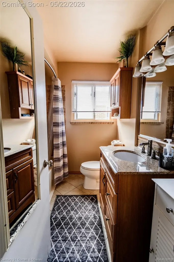 3928 Katherine Street Dearborn Heights City MI 48125