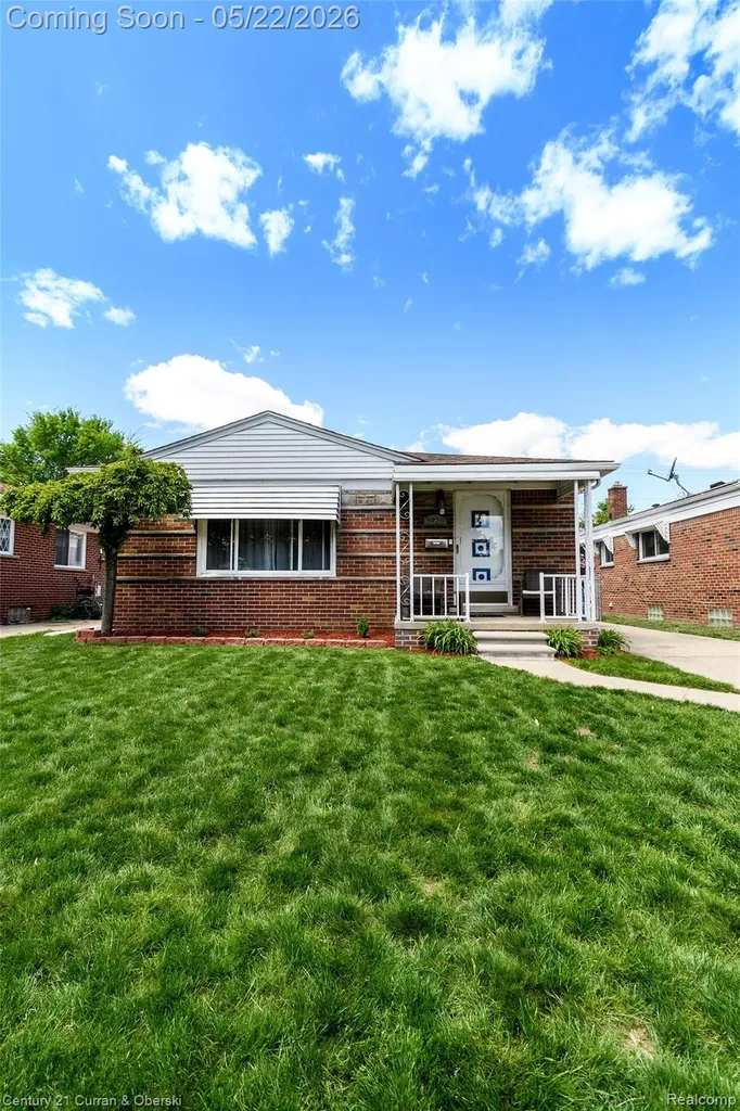 3928 Katherine Street Dearborn Heights City MI 48125