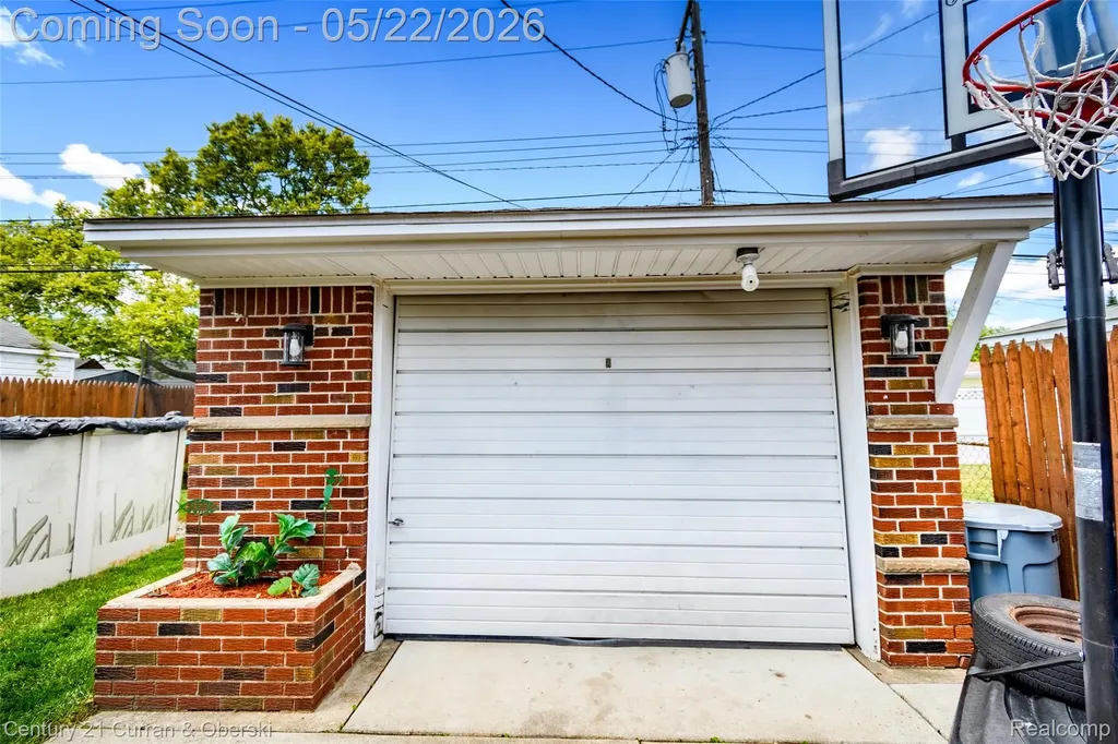 3928 Katherine Street Dearborn Heights City MI 48125