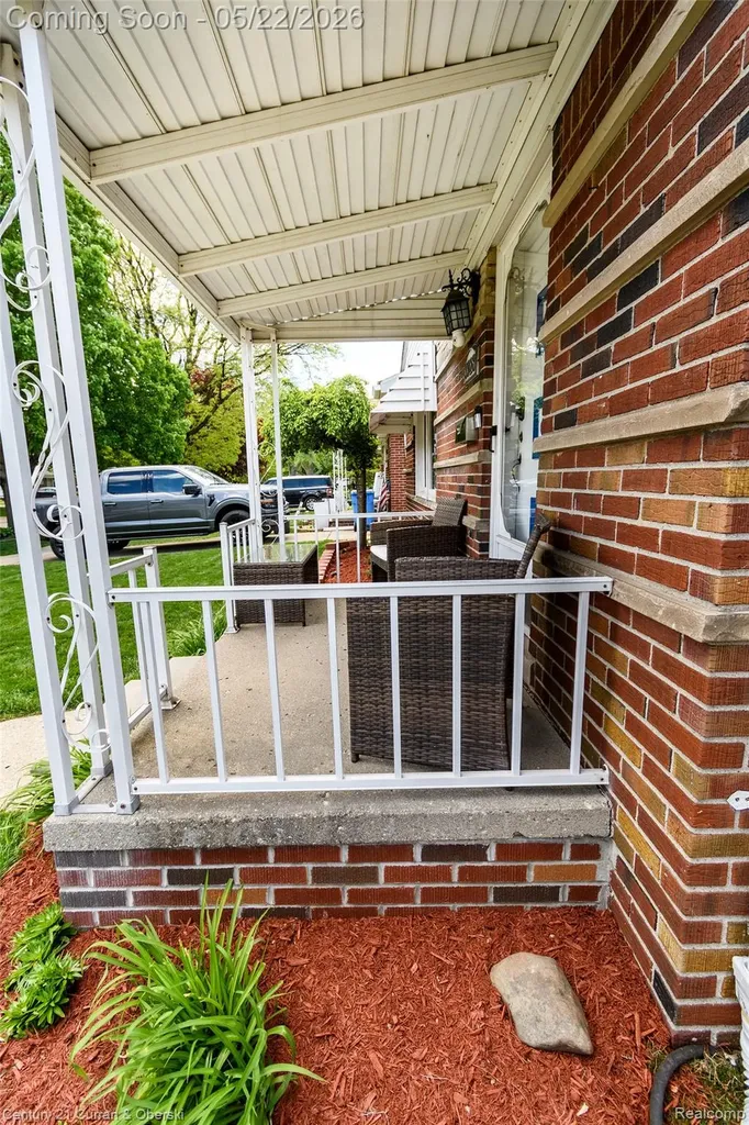 3928 Katherine Street Dearborn Heights City MI 48125