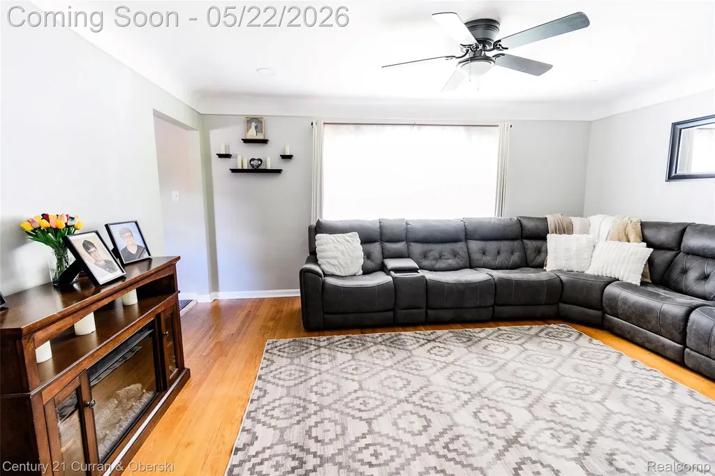 3928 Katherine Street Dearborn Heights City MI 48125