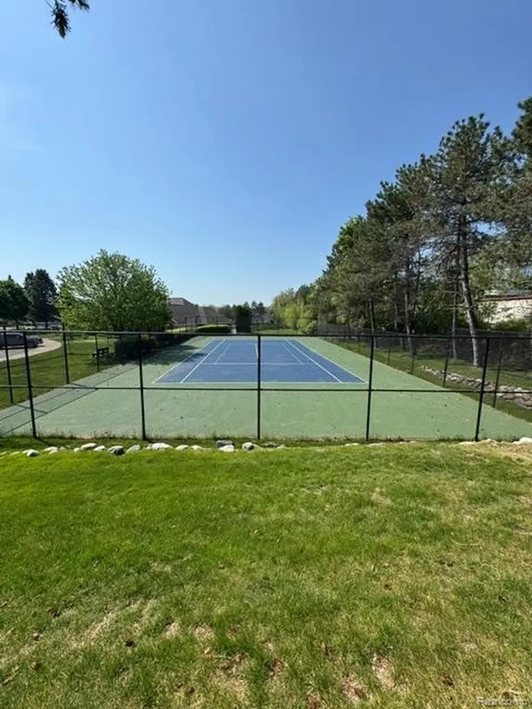 56543 Scotland Boulevard Shelby Charter Township MI 48316