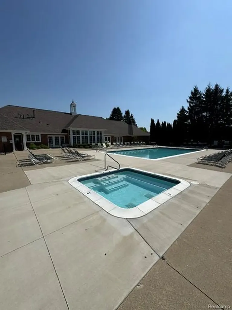 56543 Scotland Boulevard Shelby Charter Township MI 48316