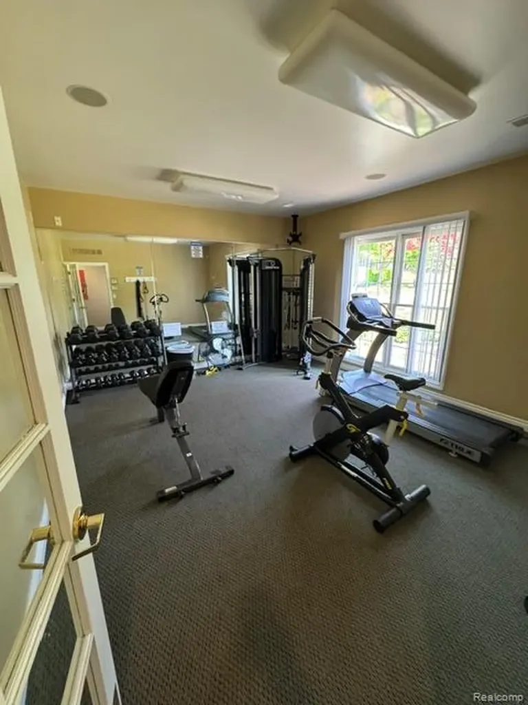 56543 Scotland Boulevard Shelby Charter Township MI 48316