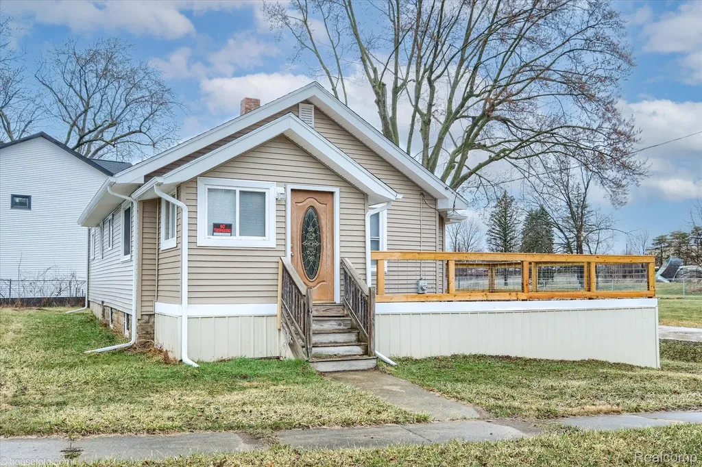 2127 Kenneth Street Burton City MI 48529