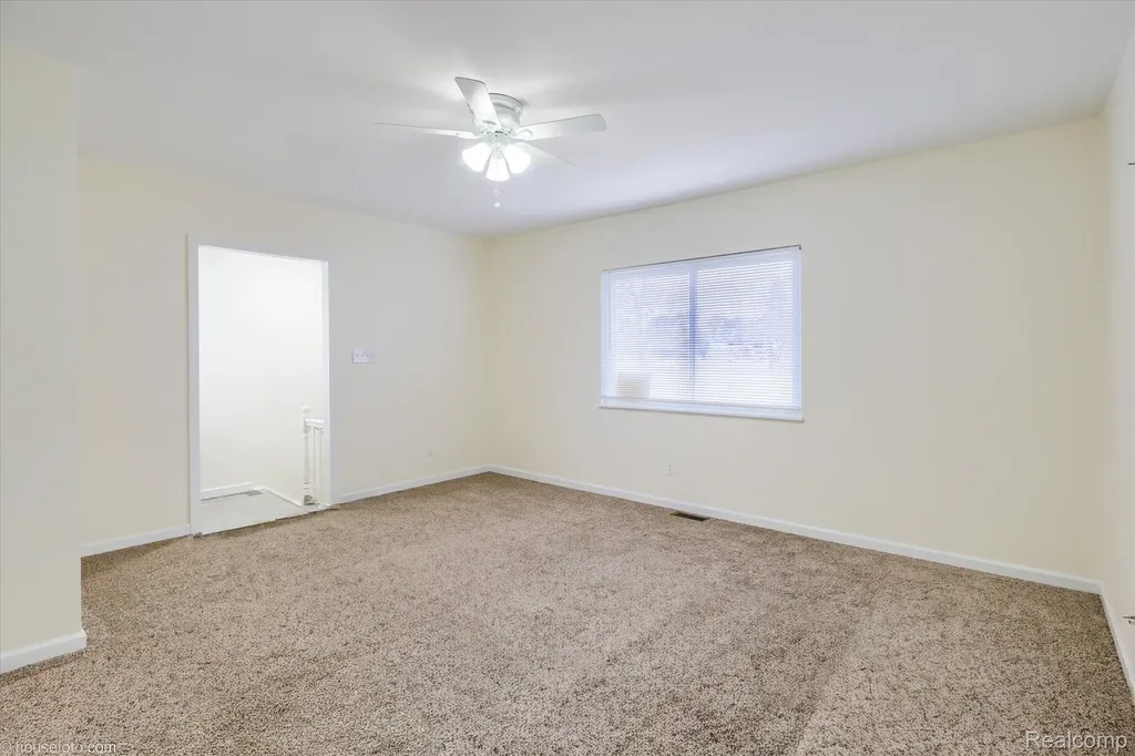 2127 Kenneth Street Burton City MI 48529
