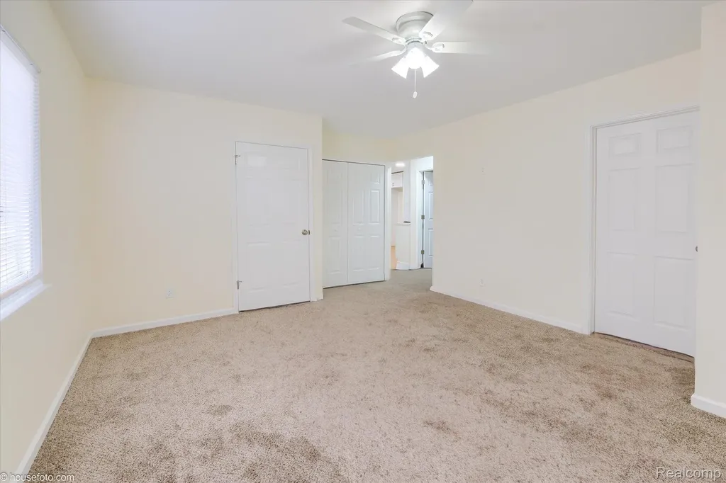 2127 Kenneth Street Burton City MI 48529