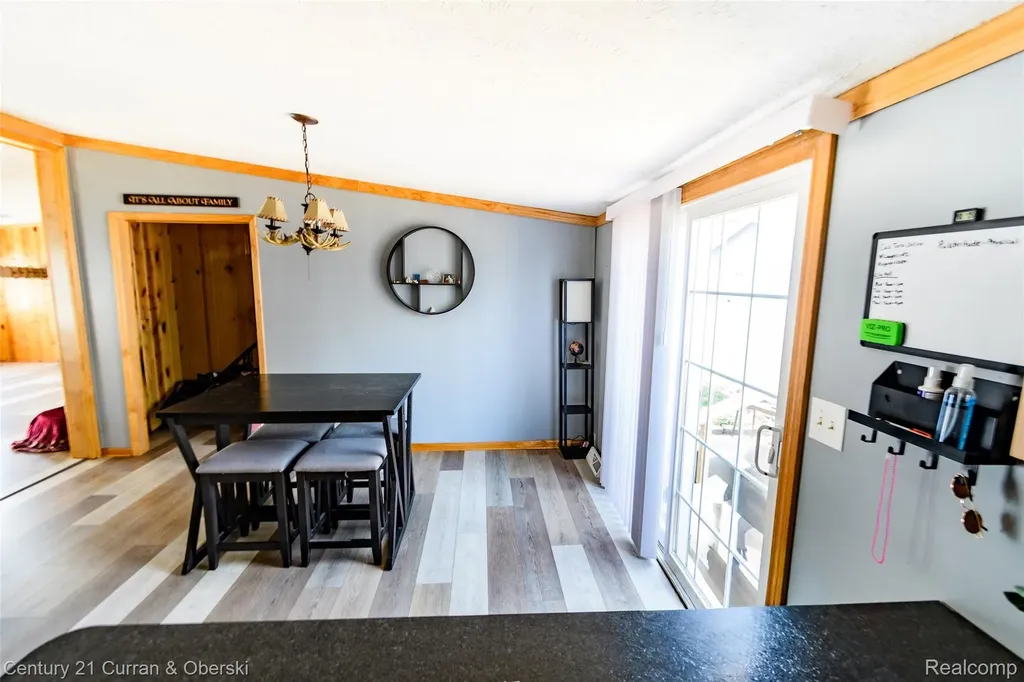 13045 Strong Boulevard South Rockwood Village MI 48179