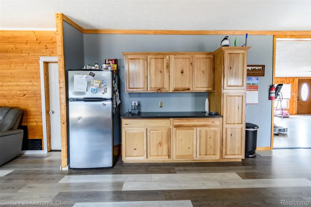 13045 Strong Boulevard South Rockwood Village MI 48179