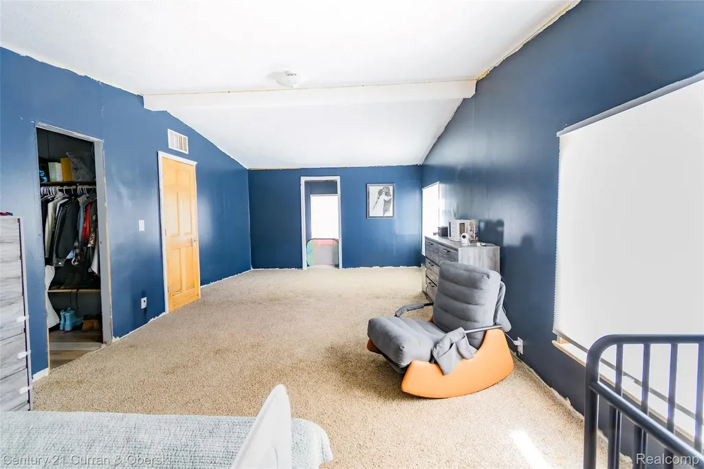 13045 Strong Boulevard South Rockwood Village MI 48179