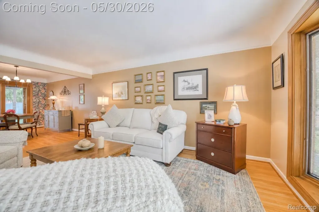 2112 Ardmore Street Trenton City MI 48183
