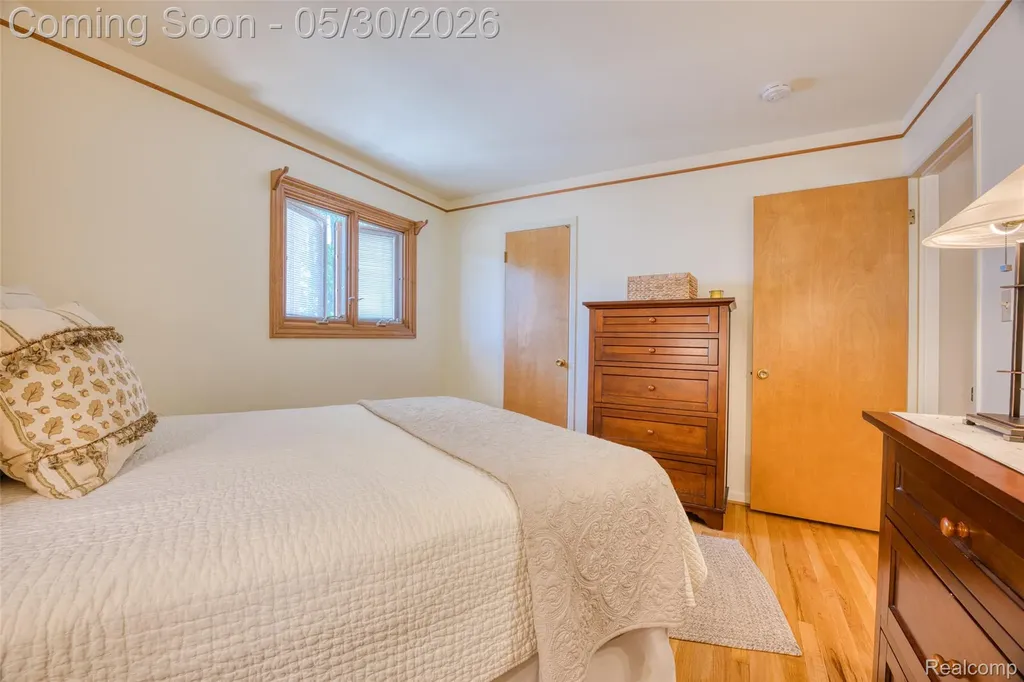 2112 Ardmore Street Trenton City MI 48183