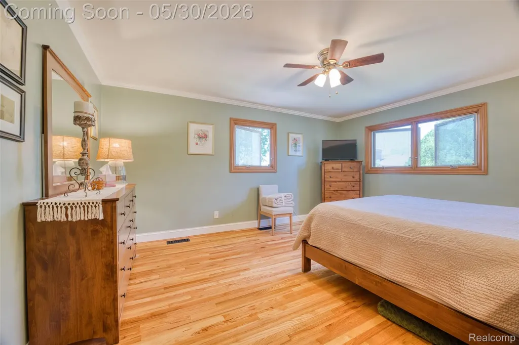 2112 Ardmore Street Trenton City MI 48183