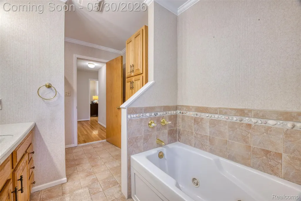 2112 Ardmore Street Trenton City MI 48183