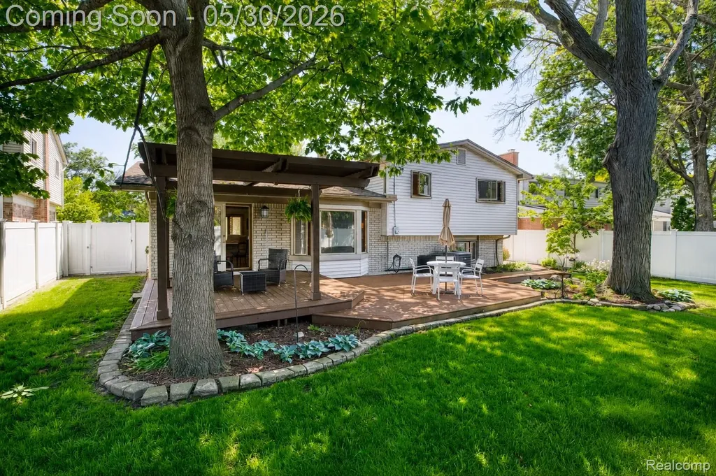 2112 Ardmore Street Trenton City MI 48183