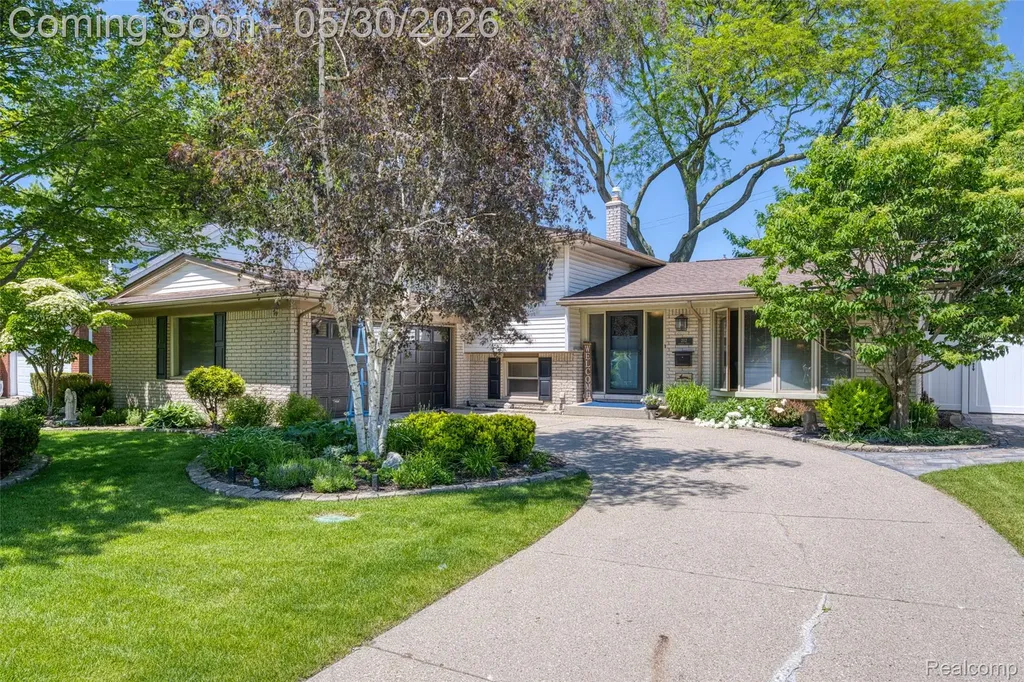 2112 Ardmore Street Trenton City MI 48183