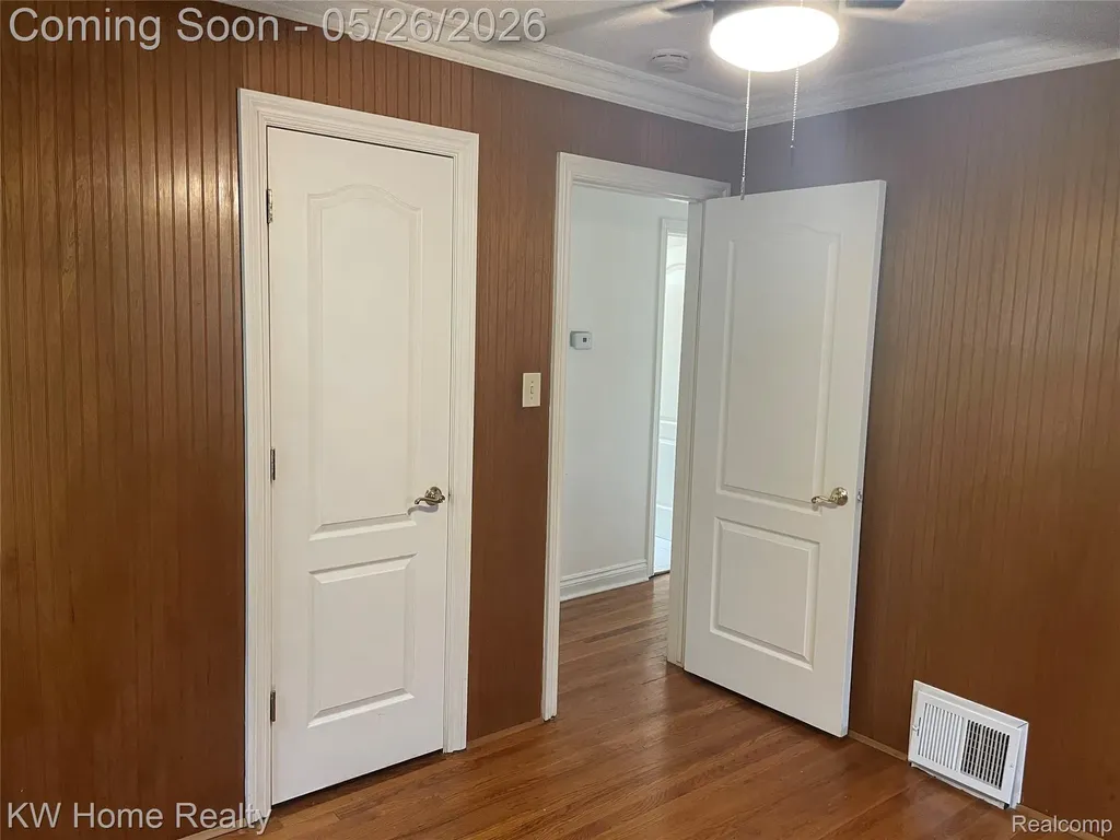 16853 Lincoln Avenue Eastpointe City MI 48021