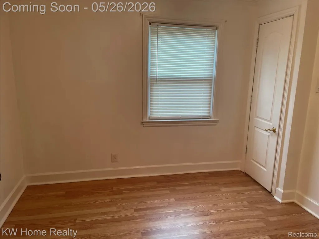 16853 Lincoln Avenue Eastpointe City MI 48021