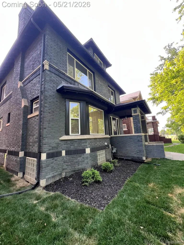 3431 Field Street Detroit City MI 48214