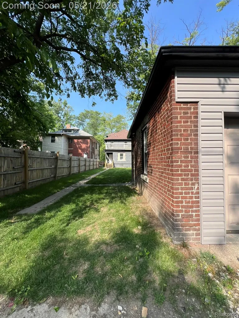 3431 Field Street Detroit City MI 48214