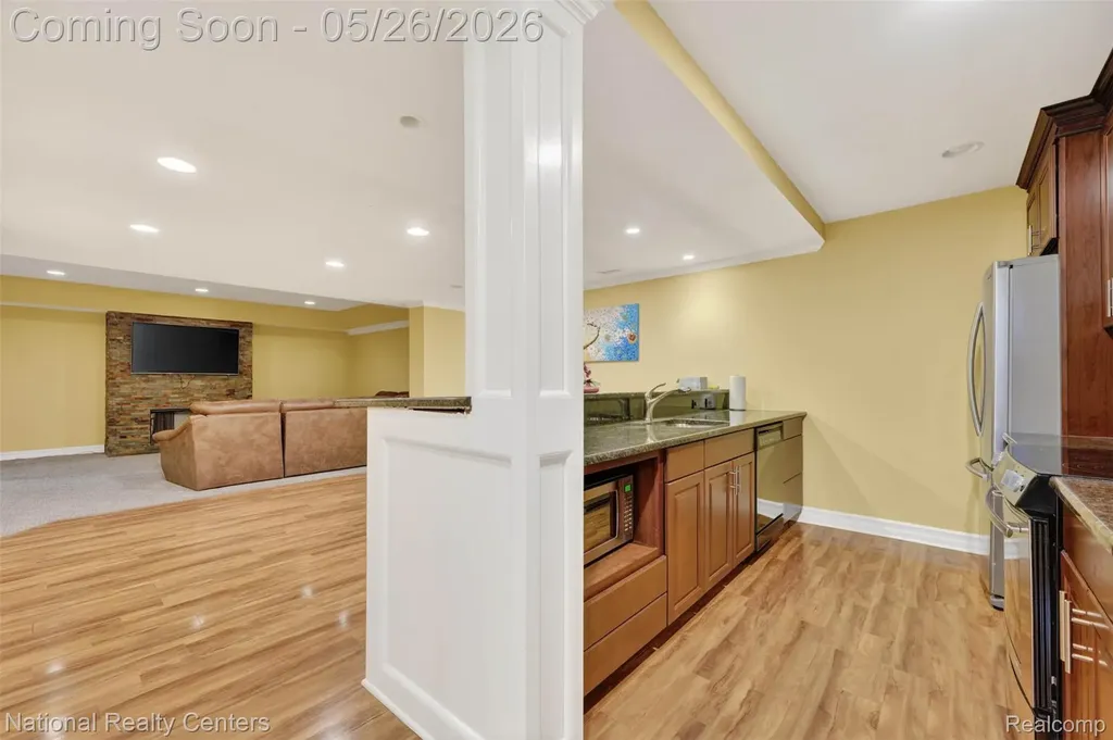 45907 Riviera Drive Northville Township MI 48168