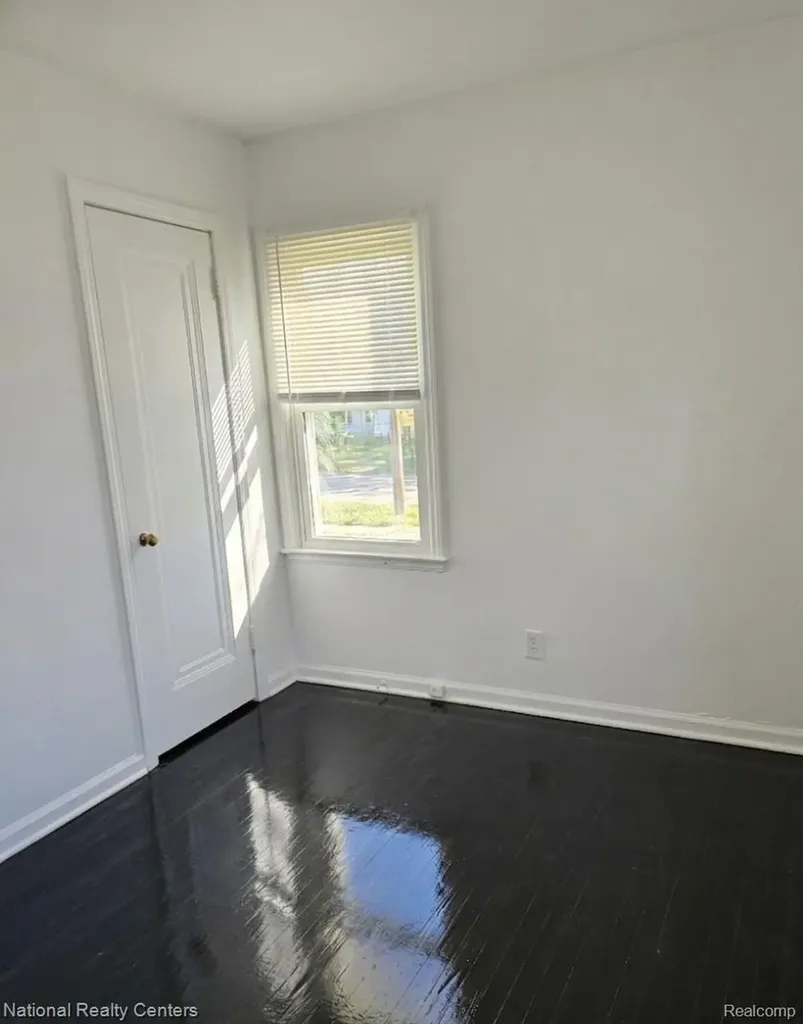 20445 Pinehurst Street Detroit City MI 48221