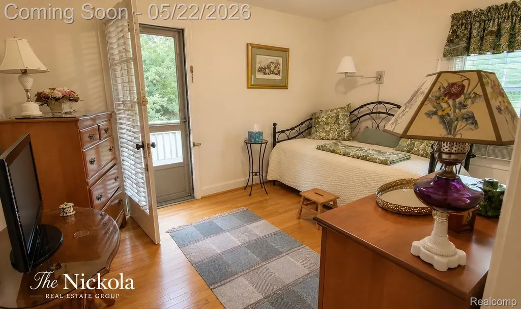 515 Barrington Road Grosse Pointe Park City MI 48230