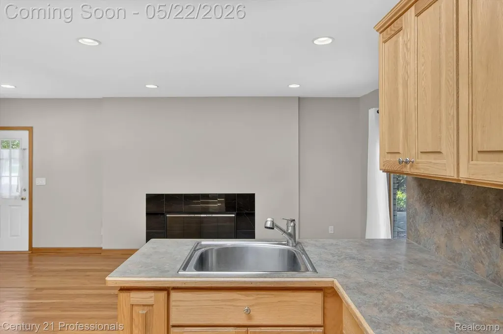 14425 Stonehouse Avenue Livonia City MI 48154