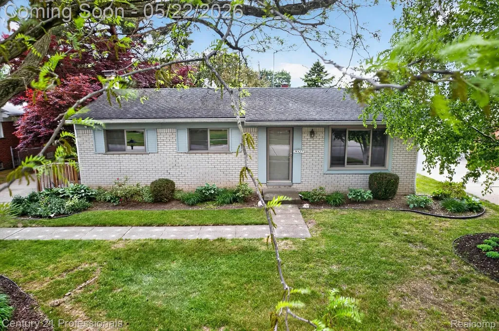 14425 Stonehouse Avenue Livonia City MI 48154
