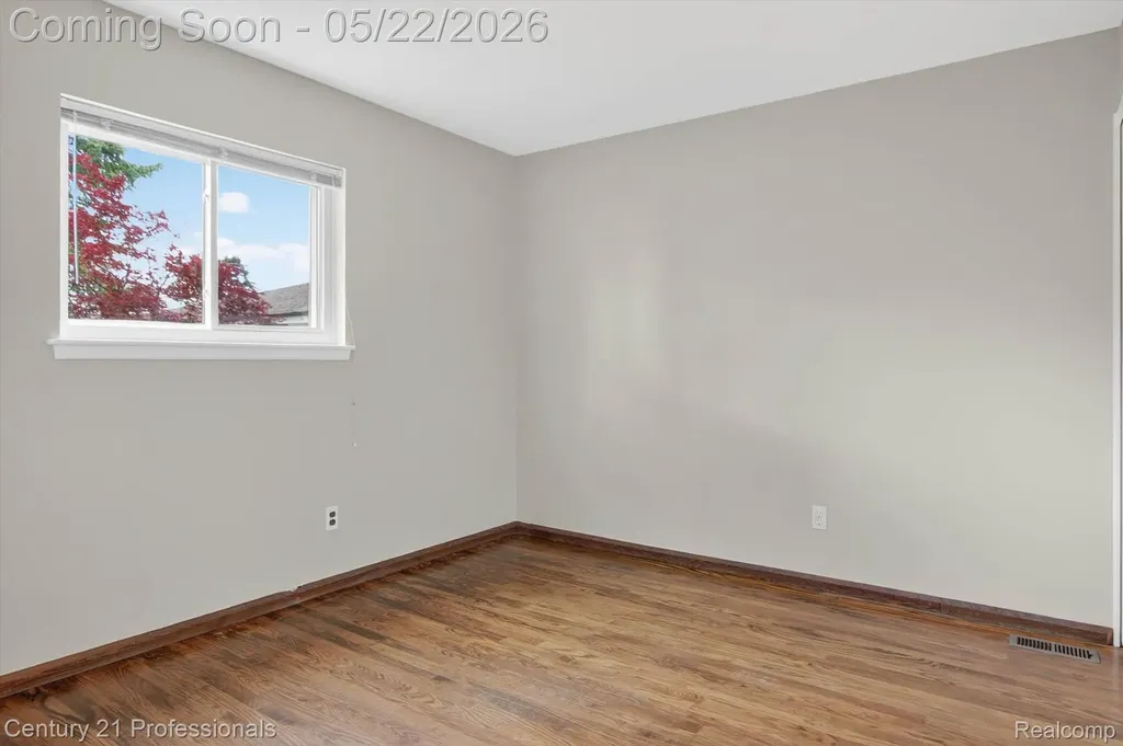 14425 Stonehouse Avenue Livonia City MI 48154