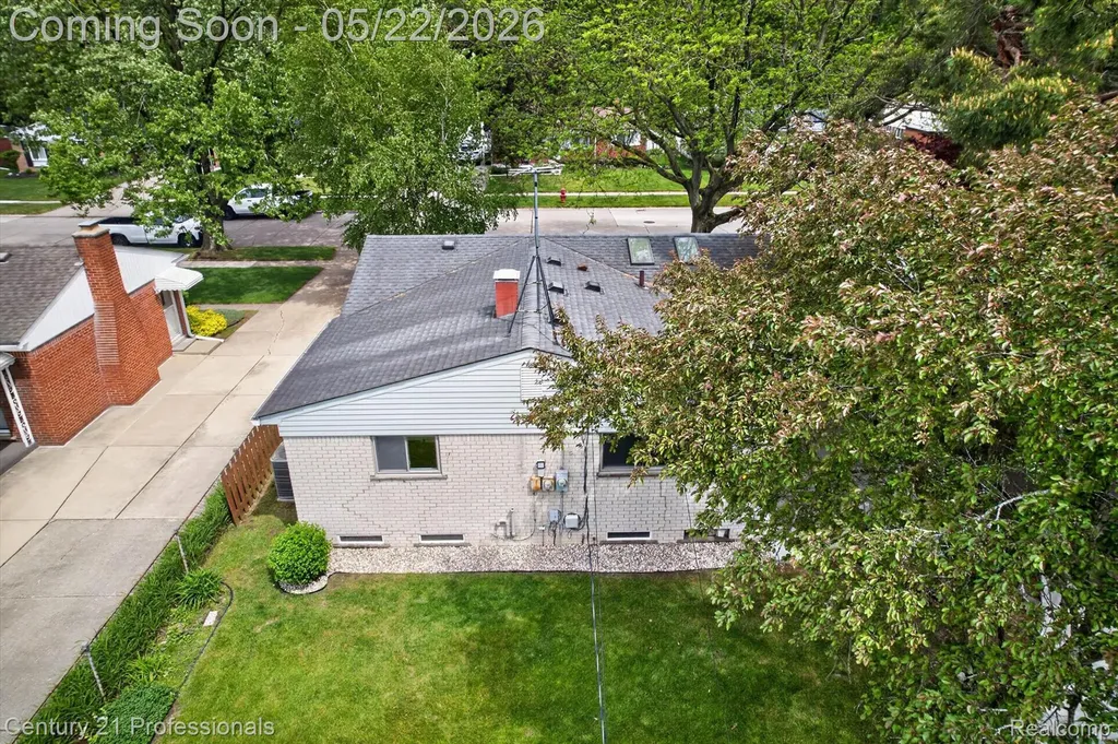 14425 Stonehouse Avenue Livonia City MI 48154