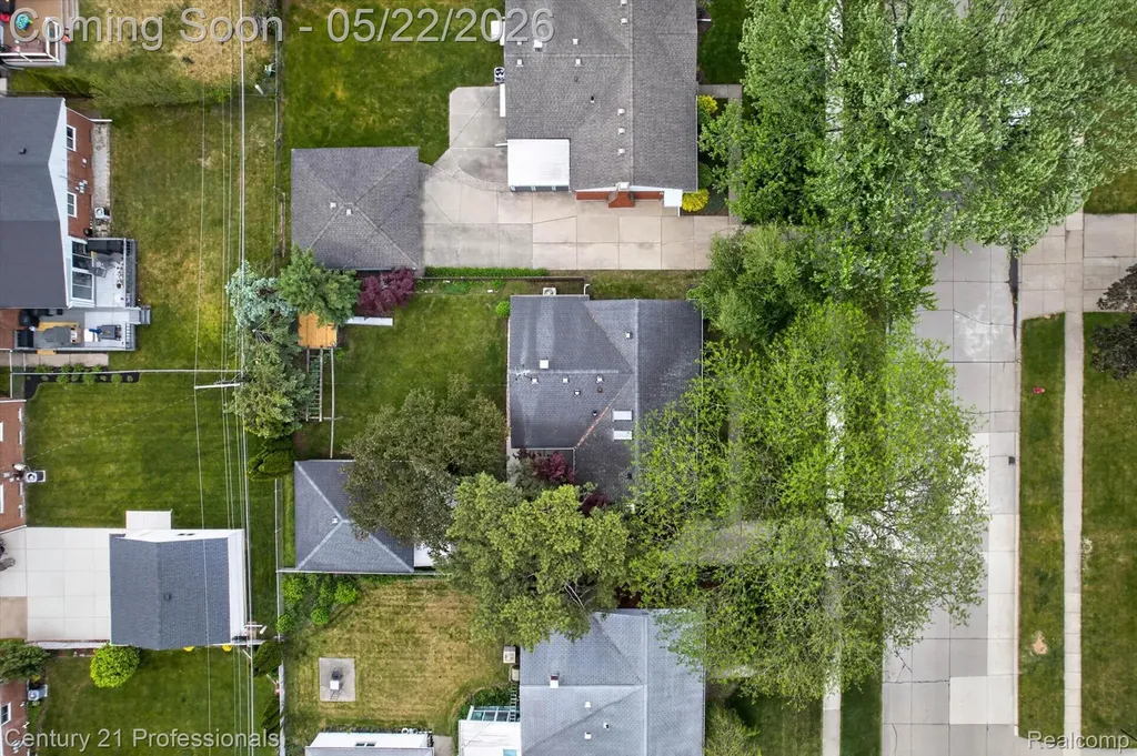 14425 Stonehouse Avenue Livonia City MI 48154