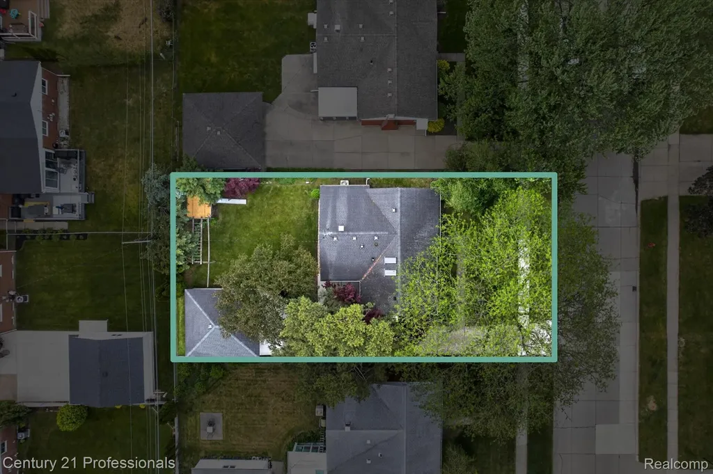 14425 Stonehouse Avenue Livonia City MI 48154