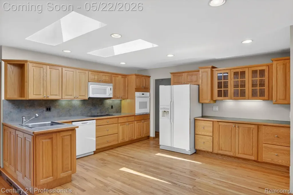 14425 Stonehouse Avenue Livonia City MI 48154
