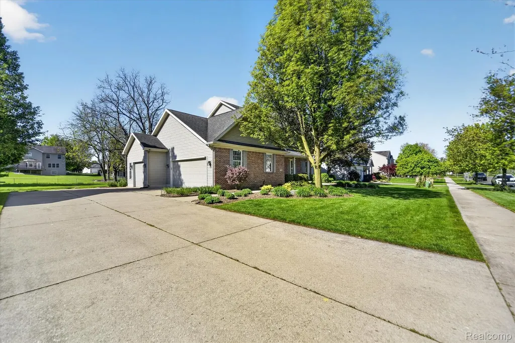 3857 Gorman Drive Dewitt Charter Township MI 48906