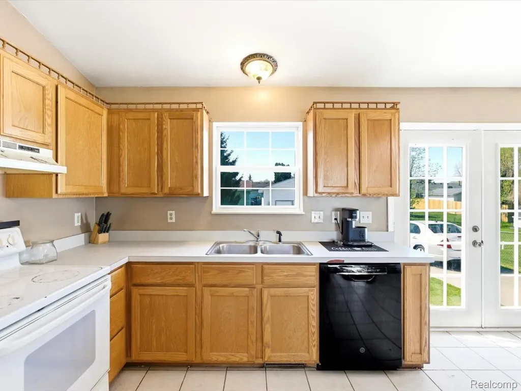 685 Heather Lane Marysville City MI 48040